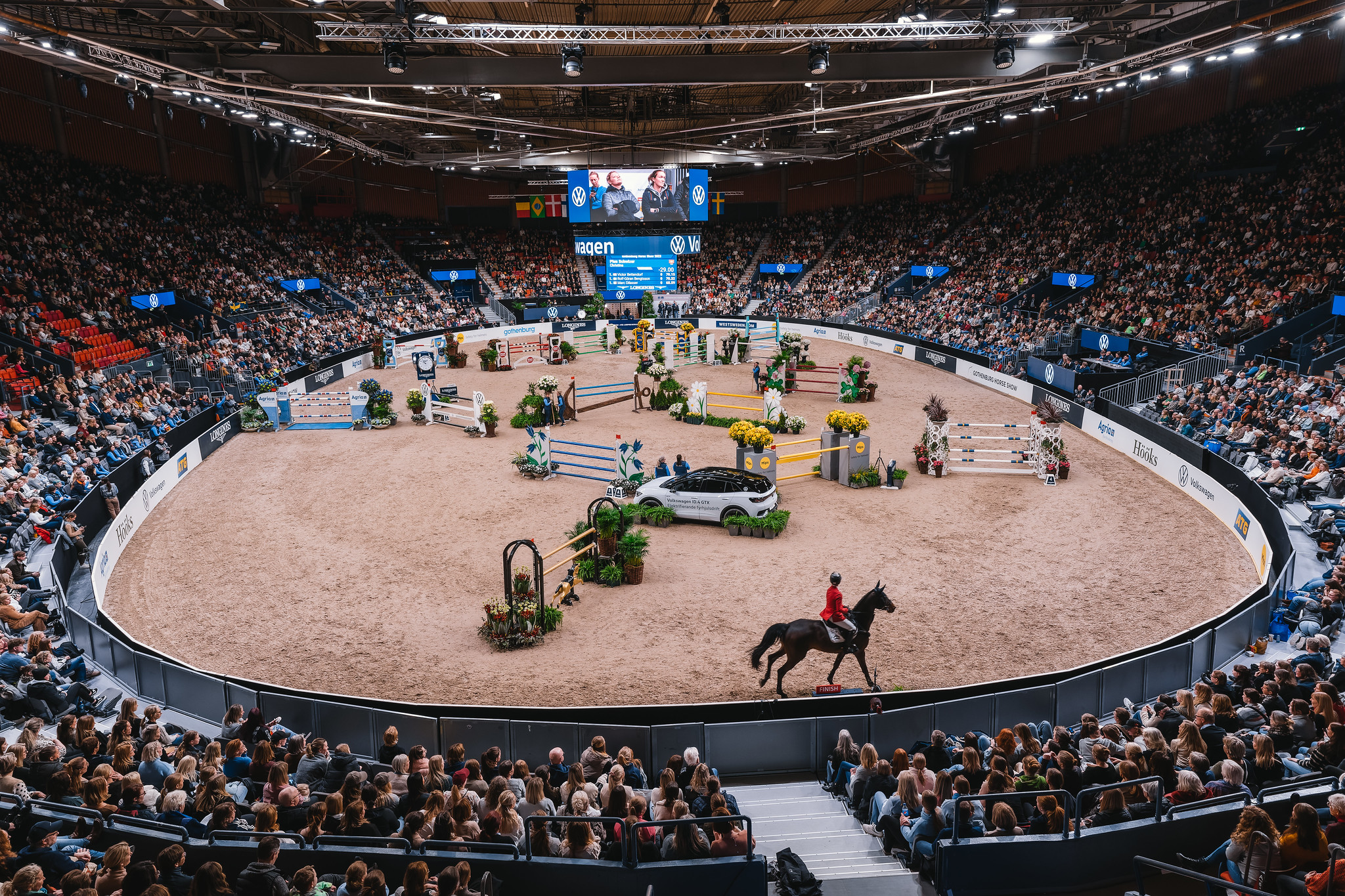 Gothenburg Horse Show på Scandinavium med publik på läktarna